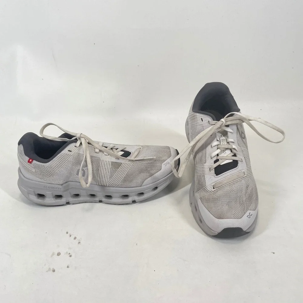 On Cloudgo Womens 8.5 Running Shoes White Grey 55.98625 CloudTec No Insoles